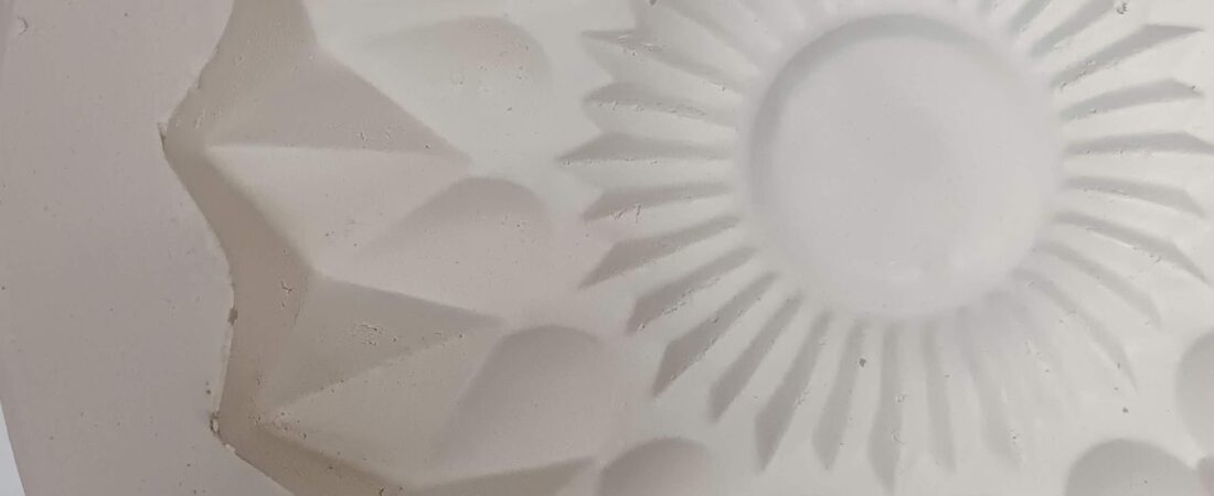 proceso-de-lampara-prisma-molde-ceramico
